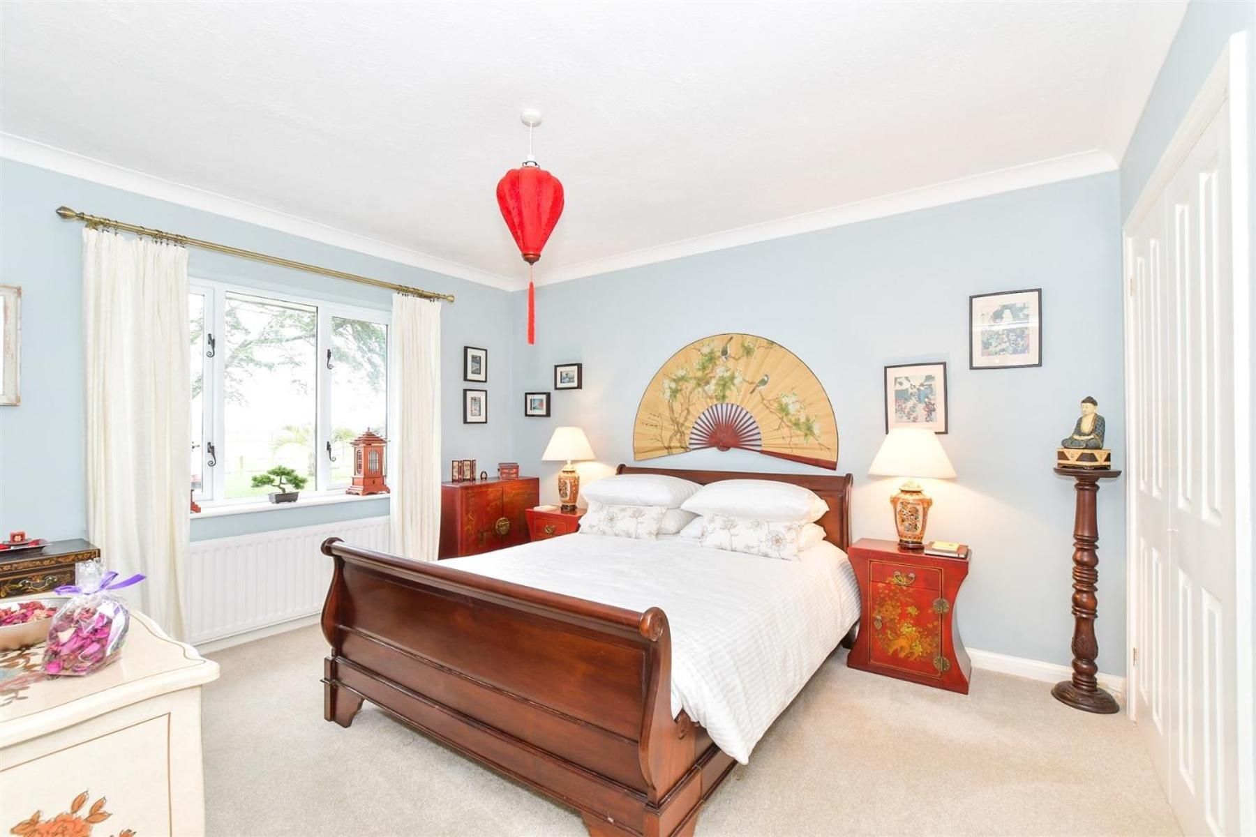 Stay At 'The Elms' In Tranquil Church Norton, Selsey - Ground Floor Bedroom, Own Private Bathroom, Quiet Beach, 2 Acre Garden By The Sea, On Edge Of Wildlife Nature Reserve 外观 照片